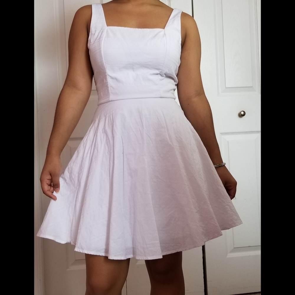Dress - Picture 4 of 5